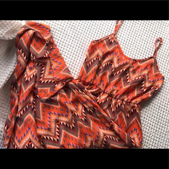 Dresses & Skirts - Chevron Pattern Maxi Dress